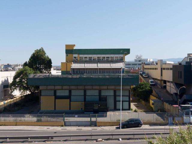 Locale Commerciale in vendita a Fonsarda, Cagliari