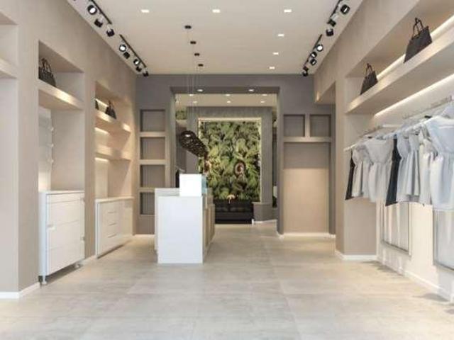 Locale Commerciale in vendita a Sant'Alenixedda, Cagliari