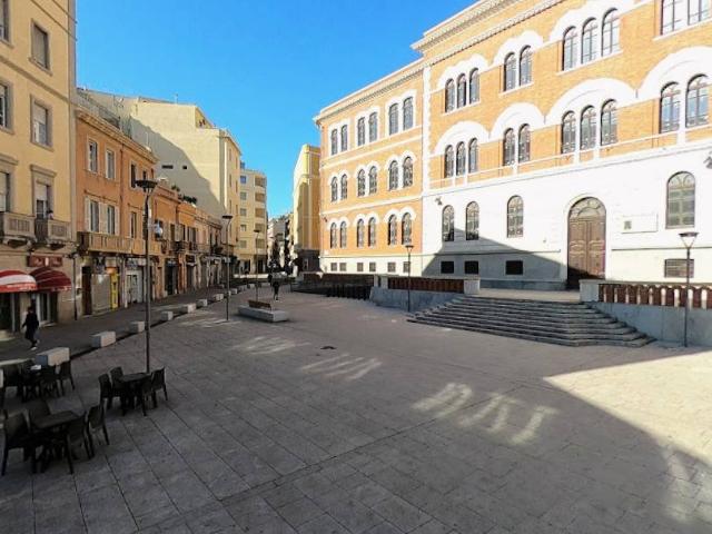 Locale Commerciale in vendita a Cagliari, Sardigna/Sardegna