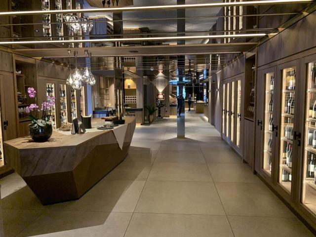 Locale Commerciale in vendita a San Martino, Campi Bisenzio