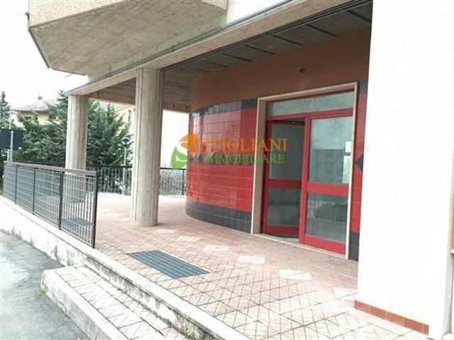 Locale Commerciale in vendita a San Giovanni, Campobasso