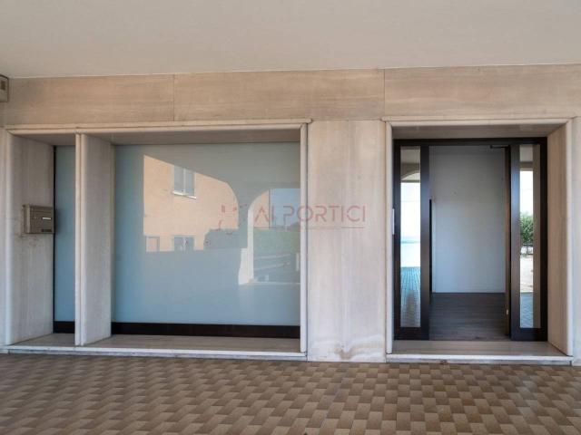 Locale Commerciale in vendita a Prozzolo, Camponogara