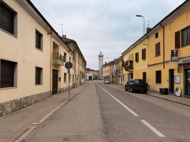 Locale Commerciale in vendita a Candia Lomellina, Lombardia