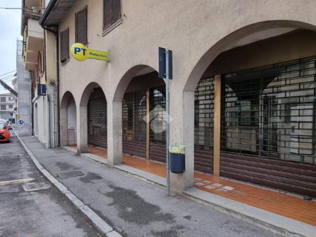 Locale Commerciale in vendita a Capriano Del Colle, Lombardia