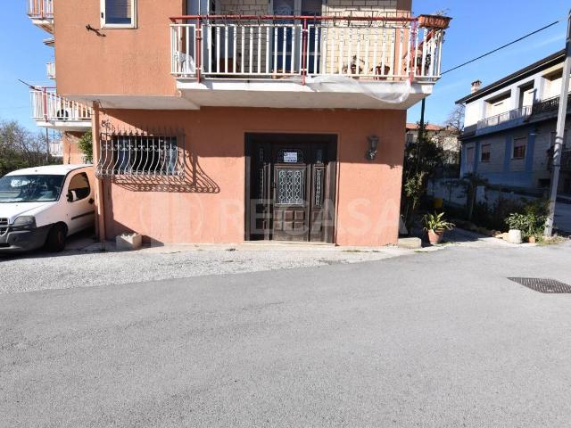 Locale Commerciale in vendita a San Felice, Capriglia Irpina