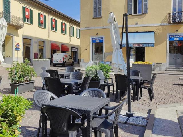 Locale Commerciale in vendita a Realdino, Carate Brianza