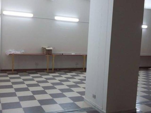 Locale Commerciale in vendita a Carlentini, Sicilia