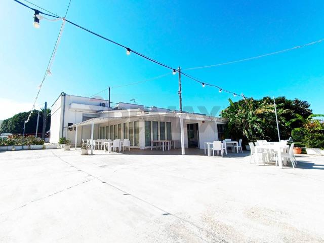 Locale Commerciale in vendita a Torre Santa Sabina, Puglia
