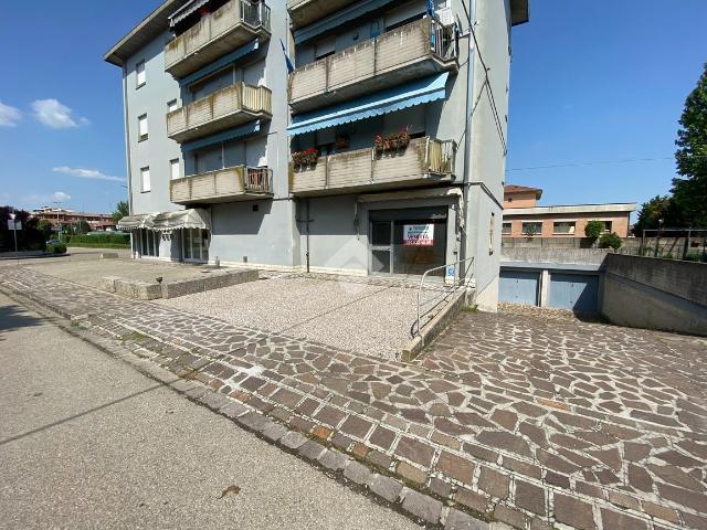 Locale Commerciale in vendita a Unione delle Terre d'Argine, Carpi