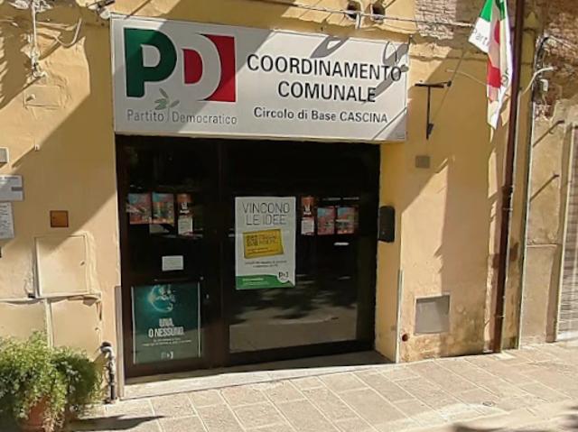Locale Commerciale in vendita a Cascina, Toscana