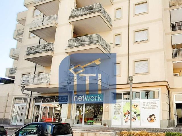 Locale Commerciale in vendita a San Silvestro, Cassino