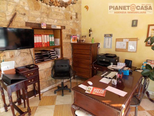 Locale Commerciale in vendita a Marche, Ascoli Piceno