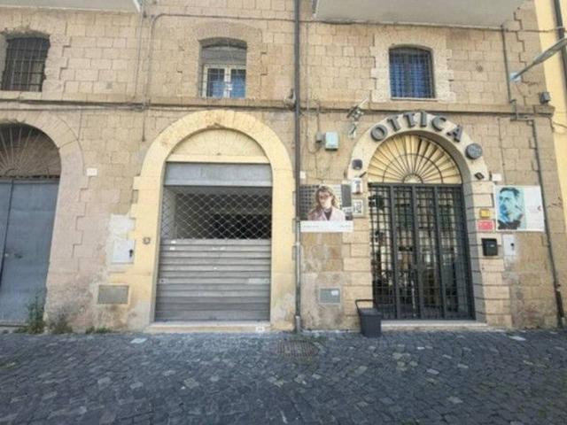 Locale Commerciale in vendita a S. Chirico, Roma Capitale