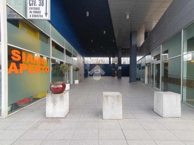Locale Commerciale in vendita a Onzato, Castel Mella