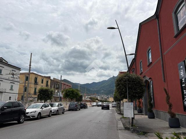 Locale Commerciale in vendita a Pioppaino, Castellammare Di Stabia