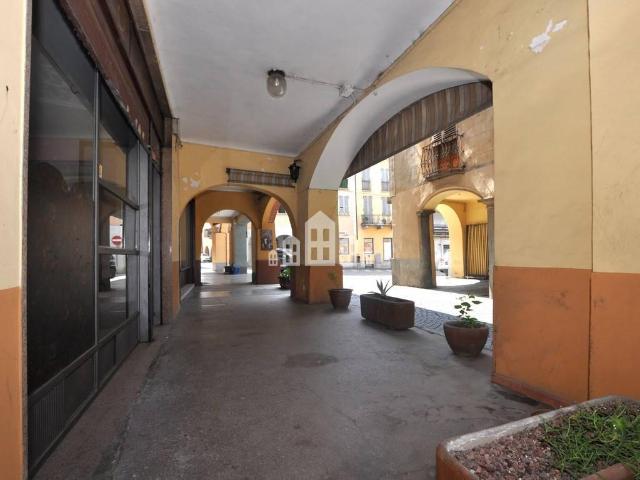 Locale Commerciale in vendita a Piemonte, Torino
