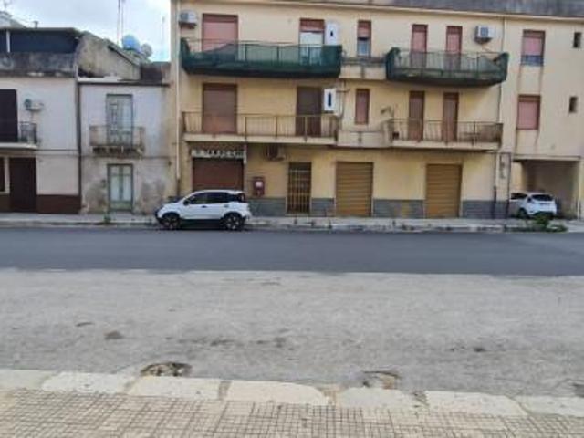 Locale Commerciale in vendita a Quartiere San Niccolò, Castelvetrano