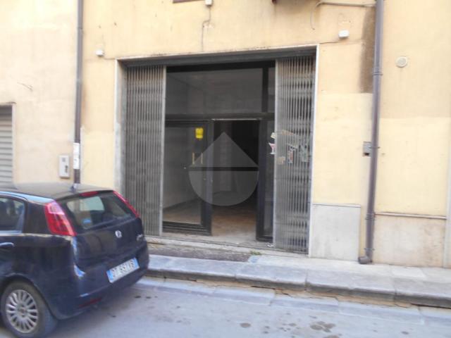 Locale Commerciale in vendita a Quartiere San Giovanni, Castelvetrano