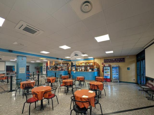 Locale Commerciale in vendita a Castiglione Delle Stiviere, Lombardia