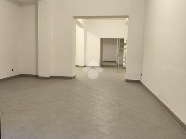 Locale Commerciale in vendita a Calabria, Cosenza