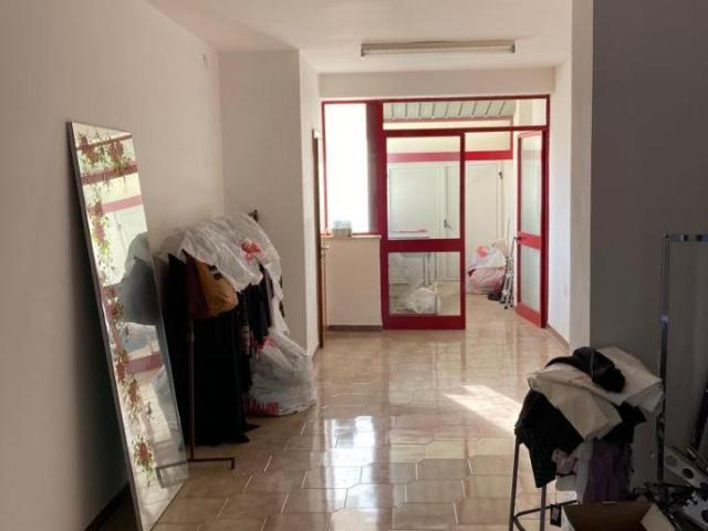 Locale Commerciale in vendita a Ceglie Messapica