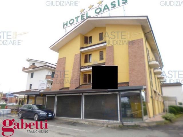 Locale Commerciale in vendita a Piemonte, Cuneo