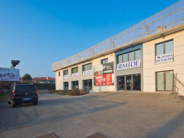 Locale Commerciale in vendita a Piemonte, Torino