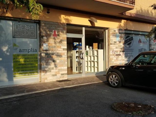 Locale Commerciale in vendita a Roma Capitale, Lazio