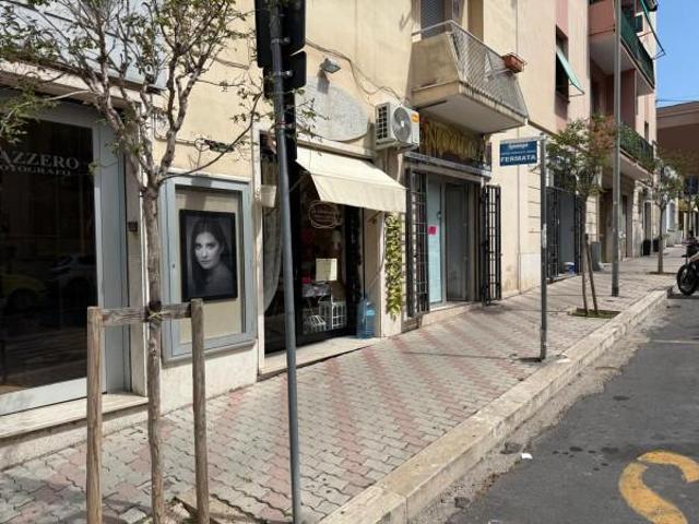 Locale Commerciale in vendita a Borgo Odescalchi, Roma Capitale