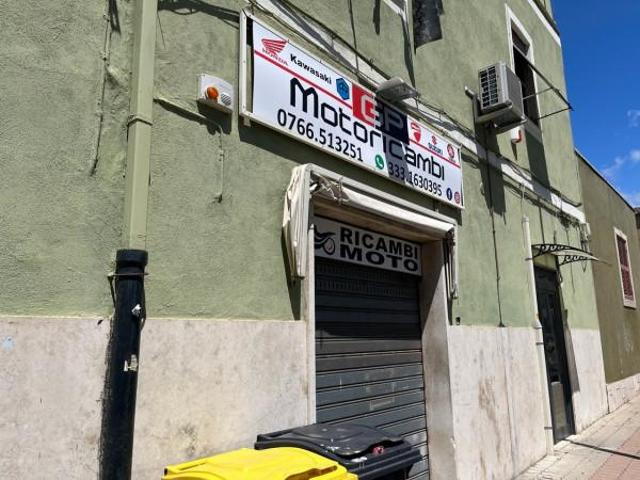Locale Commerciale in vendita a Borgo Odescalchi, Roma Capitale