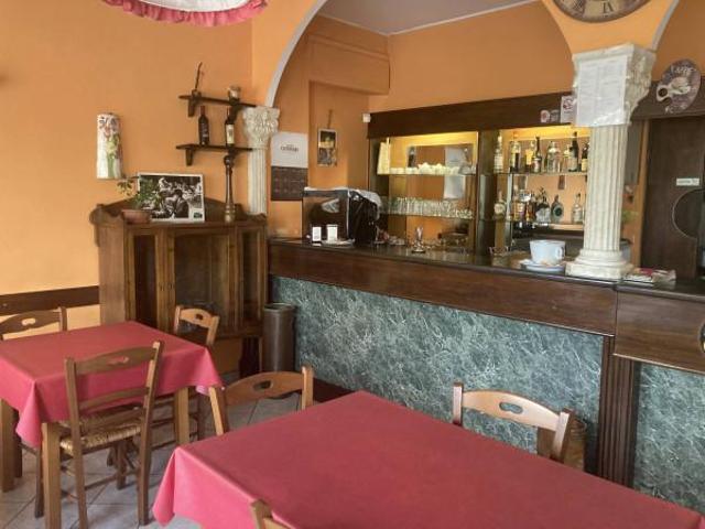 Locale Commerciale in vendita a Regina Margherita, Piemonte