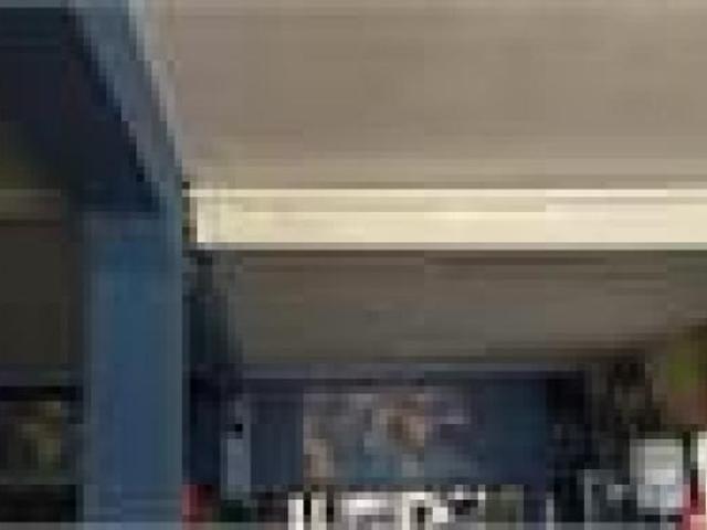 Locale Commerciale in vendita a Puglia, Lecce