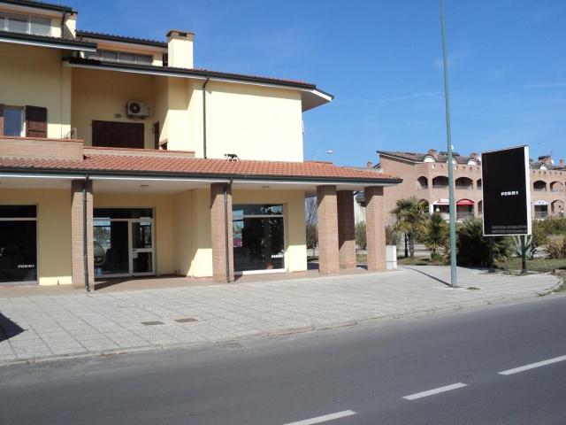 Locale Commerciale in vendita a Comacchio, Reggio Emilia