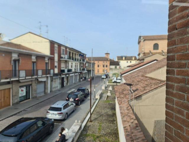 Locale Commerciale in vendita a Comacchio, Reggio Emilia