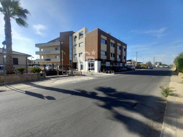 Locale Commerciale in vendita a Comiso, Sicilia