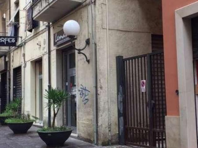Locale Commerciale in vendita a Calabria, Cosenza