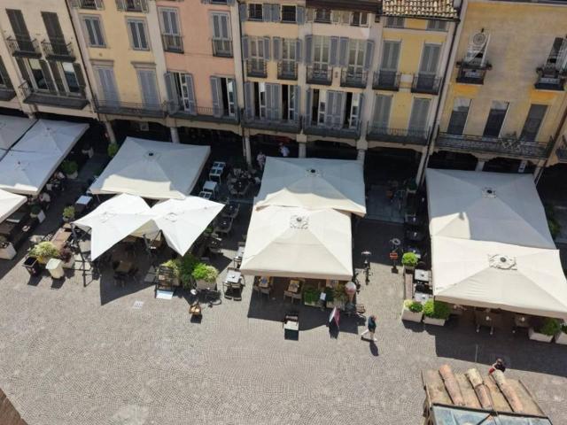Locale Commerciale in vendita a Le Villette, Crema