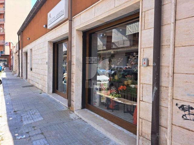 Locale Commerciale in vendita a Sant'Antonio, Calabria