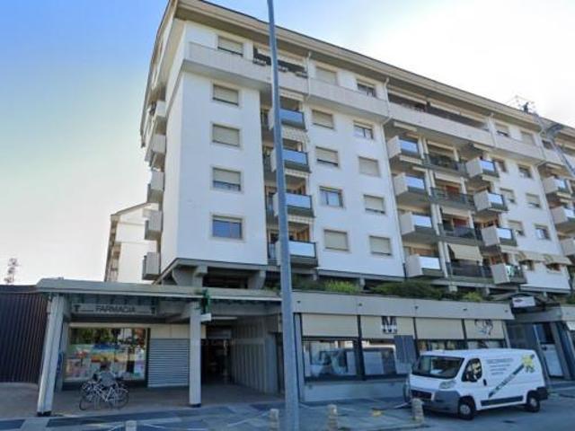 Locale Commerciale in vendita a Gramsci, Piemonte