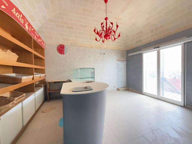 Locale Commerciale in vendita a Custonaci, Sicilia