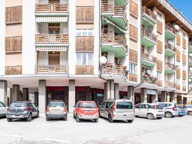 Locale Commerciale in vendita a Demonte, Cuneo