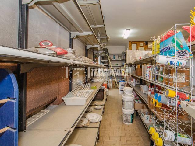 Locale Commerciale in vendita a Dorno, Lombardia