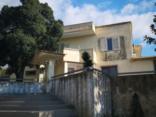 Locale Commerciale in vendita a Eboli, Campania