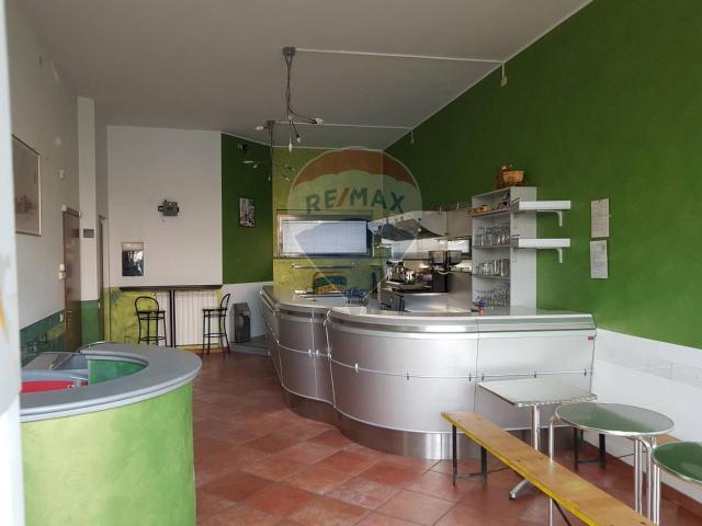 Locale Commerciale in vendita a Bergoro, Fagnano Olona