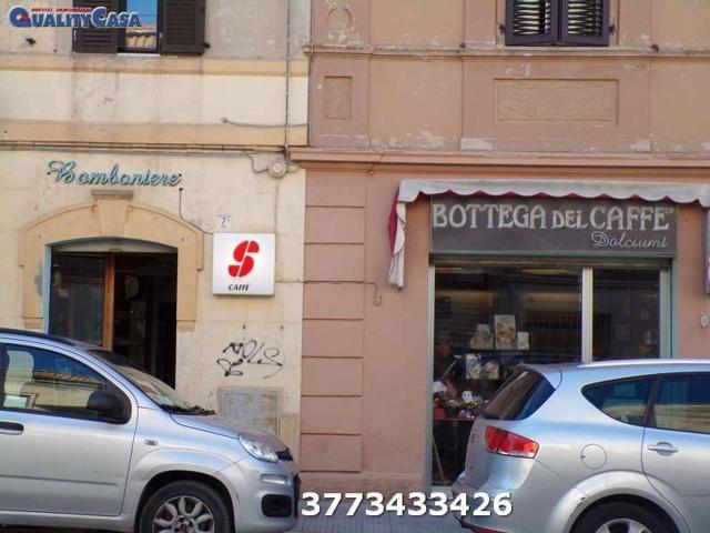 Locale Commerciale in vendita a Marche, Ancona