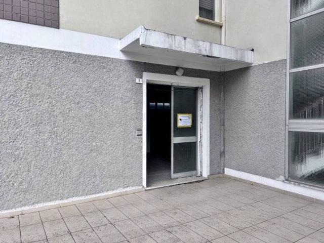 Locale Commerciale in vendita a Marche, Pesaro E Urbino