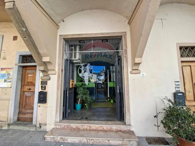 Locale Commerciale in vendita a Figline e Incisa Valdarno, Figline Valdarno