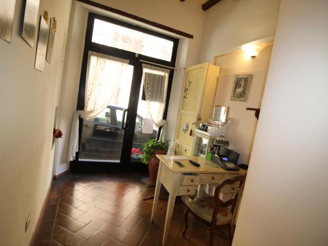 Locale Commerciale in vendita a Figline e Incisa Valdarno, Figline Valdarno