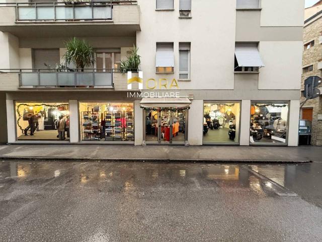 Locale Commerciale in vendita a Quartiere 2, Firenze