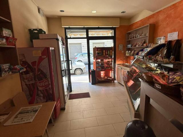 Locale Commerciale in vendita a Quartiere 1, Firenze